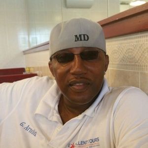 Meet your Posher, Guy